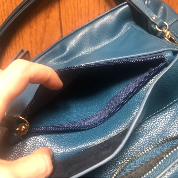 ❤️Blue teal crossbody bag multiple compartments - Picture 7 of 11